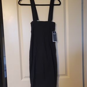 Suspender pencil skirt